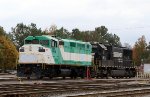 RNCX 18542 & NS 2570 sit in Glenwood Yard